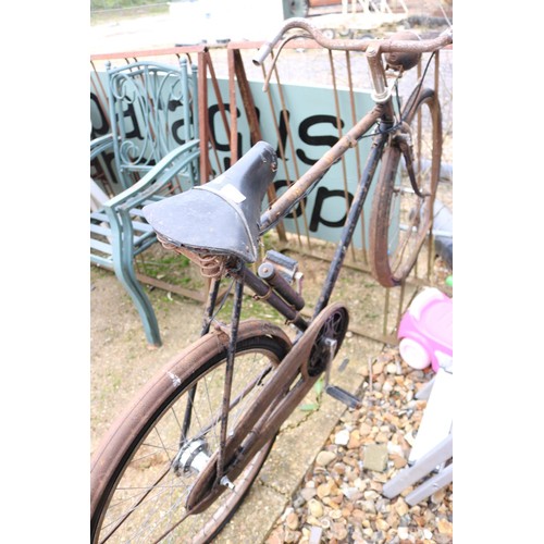 7 - Antique gents bike