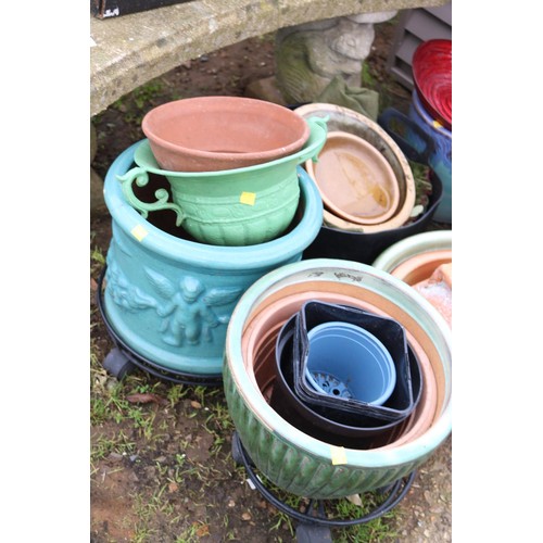 58 - Qty of various glazed pots