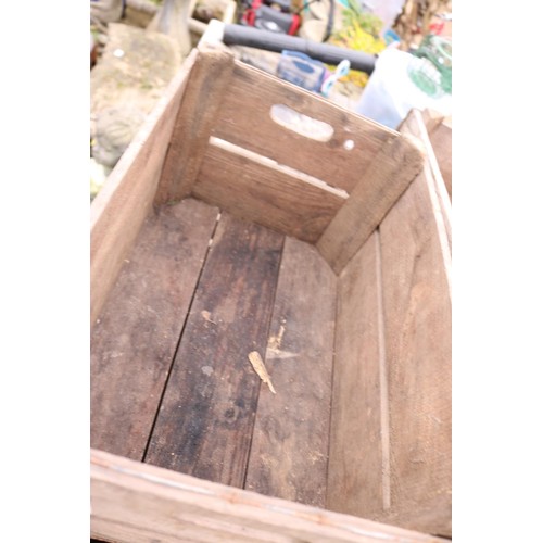 80 - 4 x wooden apple crates