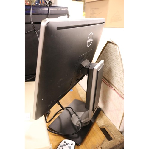 109 - Dell monitor - warranted until 12 noon Tuesday following the above sale