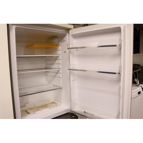 121 - Hoover fridge - warranted until 12 noon Tuesday following the above sale