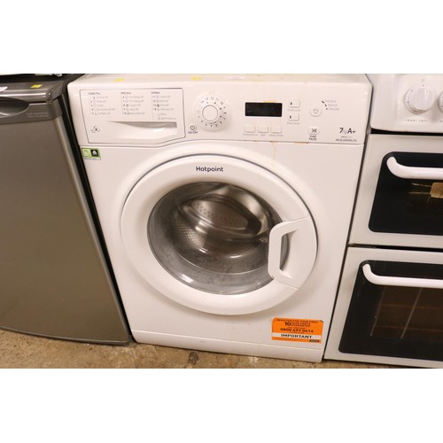 123 - Hotpoint washing machine - warranted until 12 noon Tuesday following the above sale