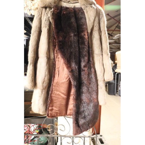 173 - Vintage real fur coat & stole