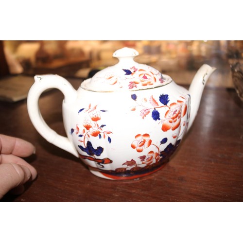 563 - Imari style teapot & stand