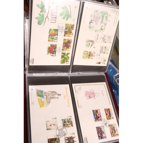 660 - 2 albums of GB first day covers