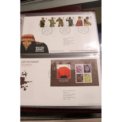 660 - 2 albums of GB first day covers