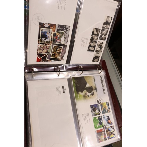 660 - 2 albums of GB first day covers