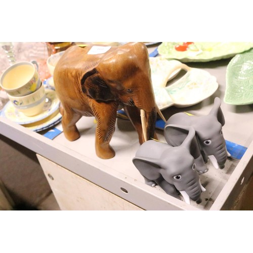 666 - Large wooden elephant & 2 small