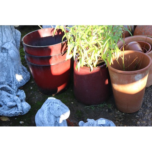 57 - Large quantity of various clay pots