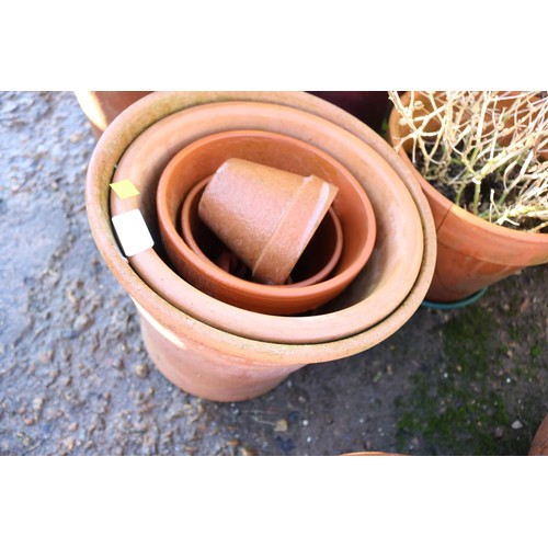 57 - Large quantity of various clay pots