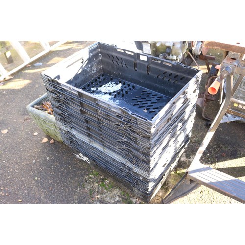 72 - 10 x bale arm stacking crates