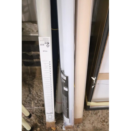 121 - Assorted roller blinds x5