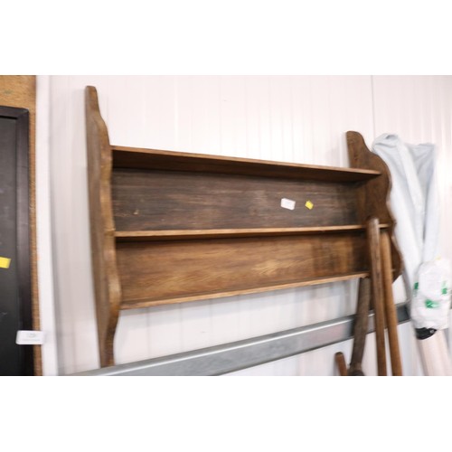 124 - Vintage wood wall shelf