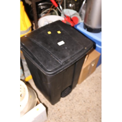 145 - heavy duty black bin