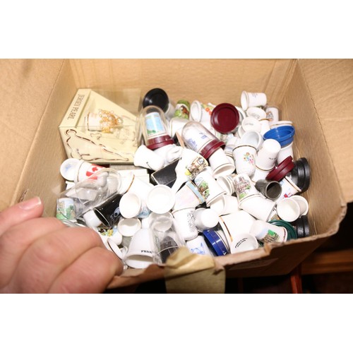 563 - Box of thimbles