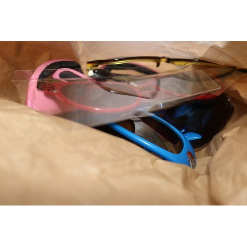 565 - Qty of various glasses, sunglasses