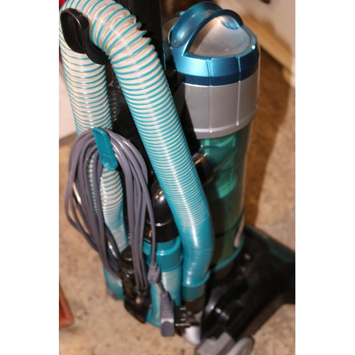 707 - Hoover vacuum cleaner & Morphy Richards cordless (no charger) & attachments - warranted until 12 noo... 