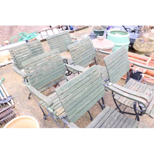 69 - 6 garden chairs with cushions (inside)