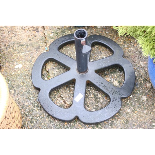 73 - Large heavy Garden parasail/umbrella holder