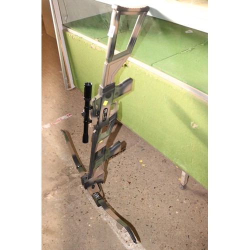 558 - Cross bow with telescope