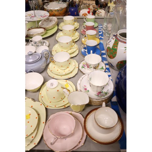 573 - Various part tea and coffee set and cake stand