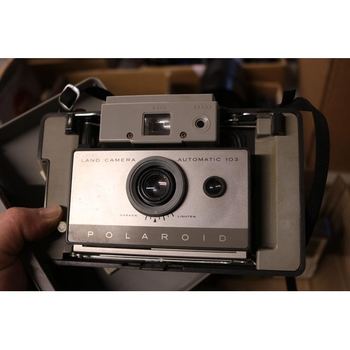 598 - Polaroid camera et cetera