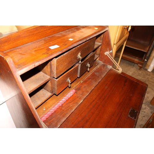 634 - Small oak bureau