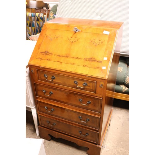 640 - Small bureau