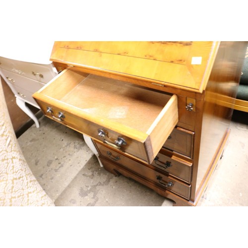 640 - Small bureau