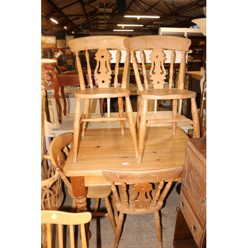 651 - Pine table & 4 chairs