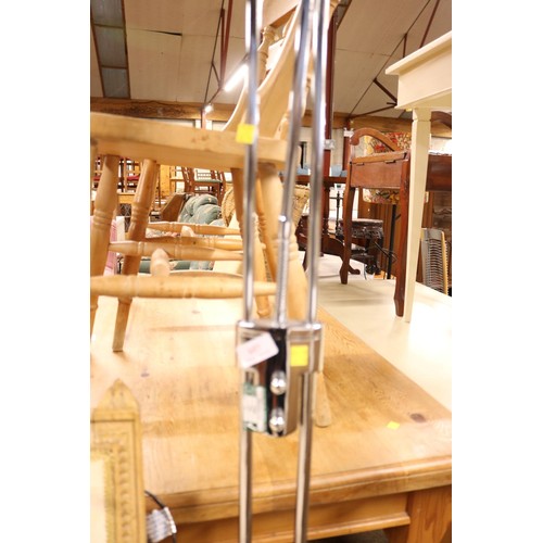 657 - Metal uplighter/reading lamp - warranted until 12 noon Tuesday following the above sale