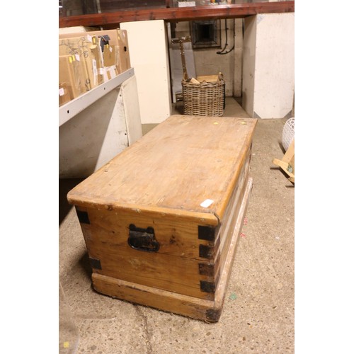 661 - Large pine chest