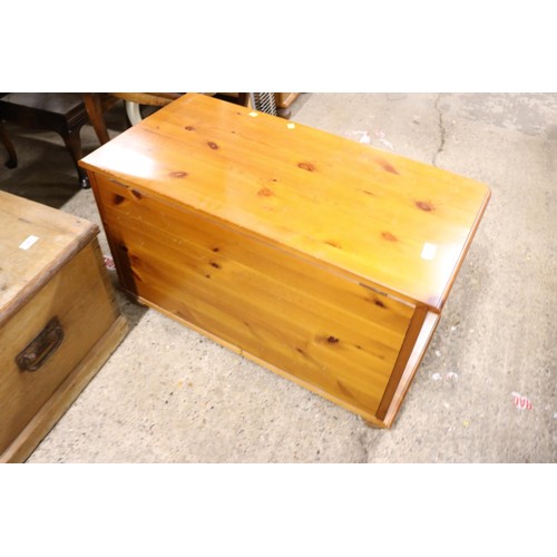 667 - Blanket box