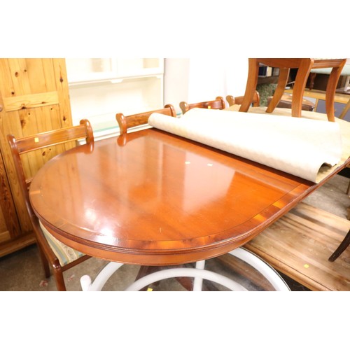 712 - Reproduction extending D end dining table & 6 chairs