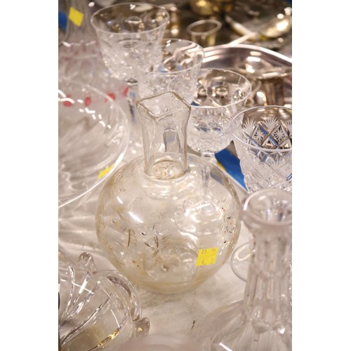 322 - Qty of glassware