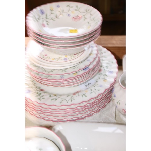 515 - Johnson Bros summer chintz crockery