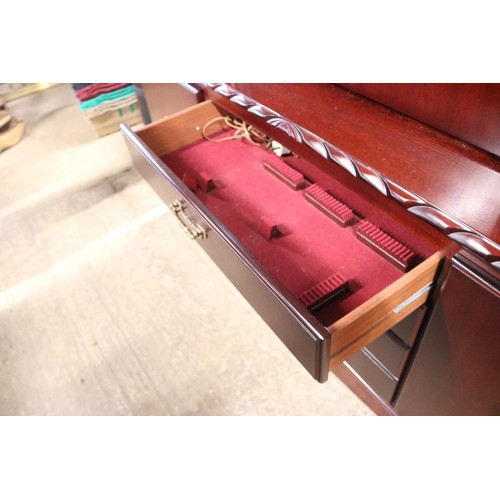 524 - J E Coyle Ltd reproduction mahogany lounge unit