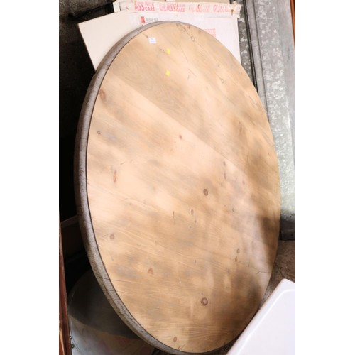 77 - Round pine table