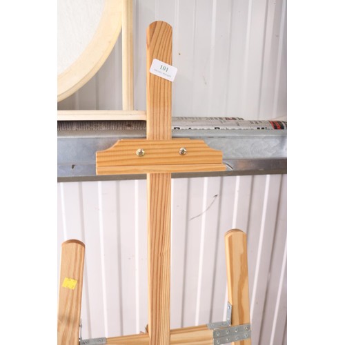 101 - Wood easel