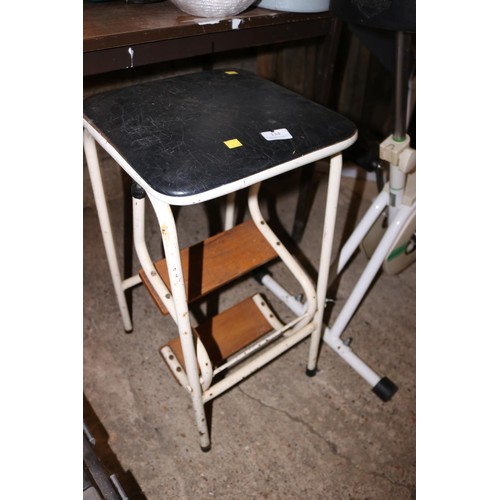 134 - Kitchen step/stool & wine rack