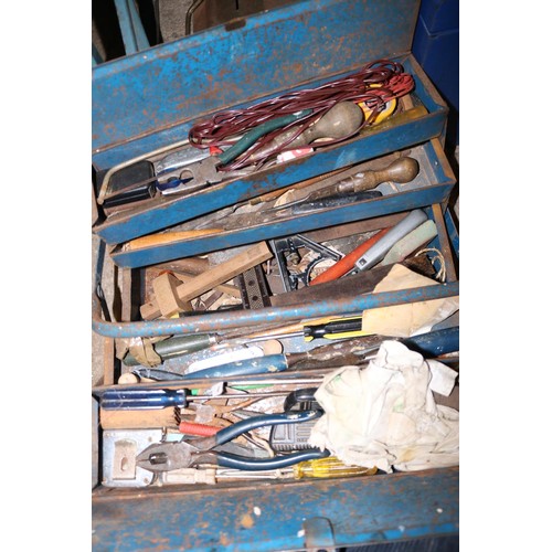 142 - Workmate, 2 tools boxes with tools, with other shed misc