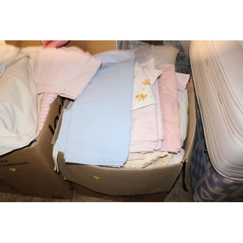 258 - Qty of various bed linen, towels, pillows, etc