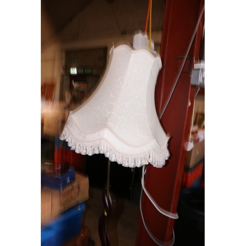 262 - 6 various table lamps, shades & 1 standard lamp with shade - warranted until 12 noon Tuesday followi... 