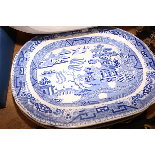 335 - 4 willow pattern meat platters