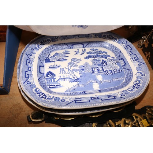 335 - 4 willow pattern meat platters