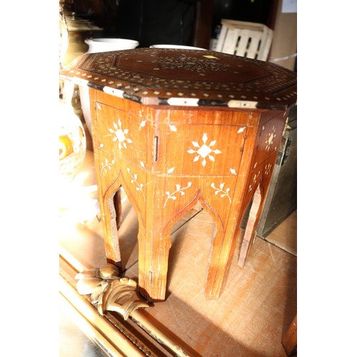 349 - 2 x small inlaid tables - Indian