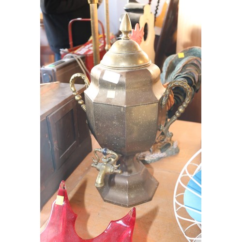 376 - Heavy brass tea urn/samovar