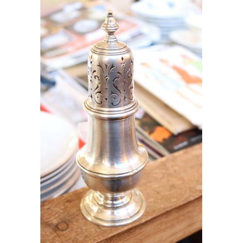 405 - London silver sugar shaker