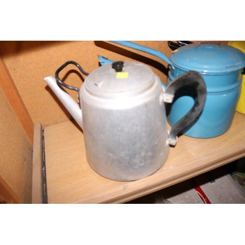 471 - Aluminium teapot & pans