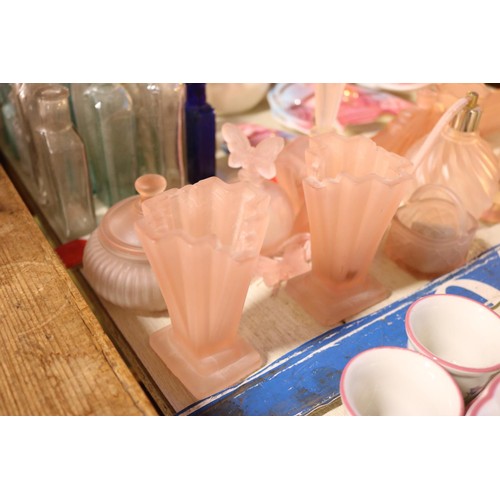 514 - Qty of pink glassware